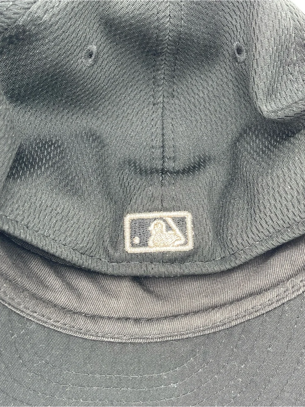 New Era Black Chicago White Sox Black-on-Black Fitted Hat